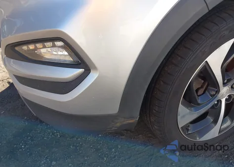 2016 Hyundai Tucson Sport z USA, uszkodzony, nr VIN KM8J3CA22GU240405